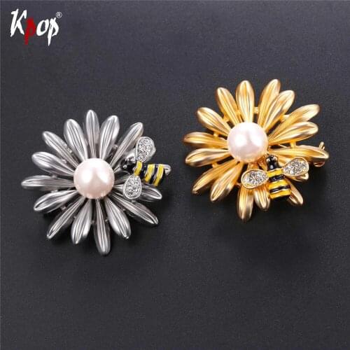 Kpop Austrian Rhinestone Flower With Bees Insect Broochs Gold Color Gift For Girl/Woman Pearl Pin Animal Jewelry Brooch B2729