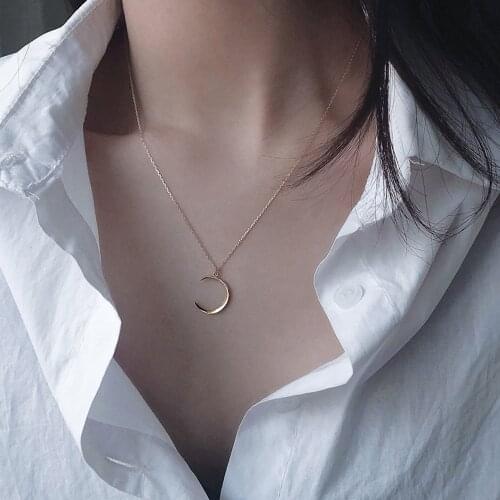 New Arrival 2021 Fashion Sweet Moon Silver Plated Jewelry Temperament Crescent Clavicle Chain Pendant Necklaces For Women