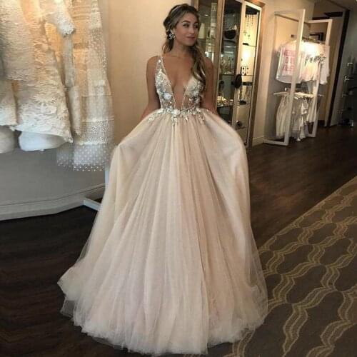 LORIE Bohemian Country Wedding Dresses With 3D Flowers Sexy V Neck Bridal Gowns Lace Beach Wedding Gowns Custom Made