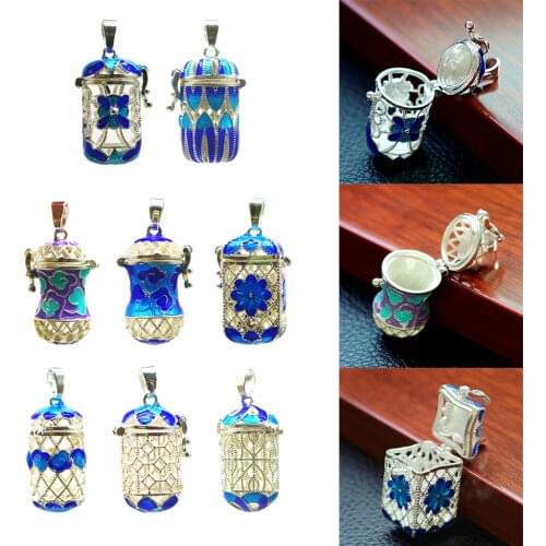 Vintage Essential Oil Diffuser Locket Pendant Women Mini Casket Pefume Bottle for Necklace