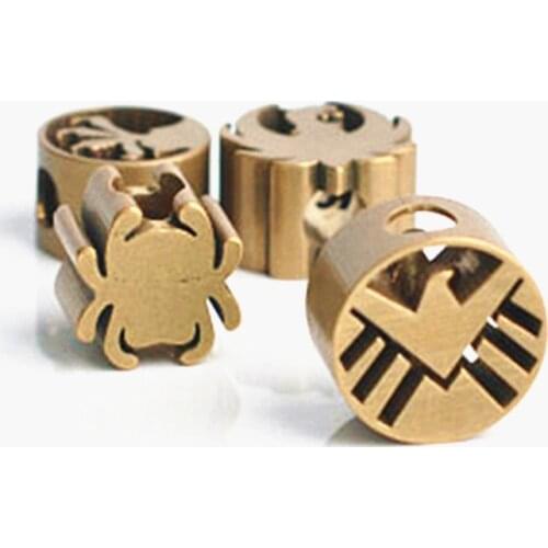 Outdoor Brass Knife Beads Eagle logo Parachute Rope Creative spider badge Eagle claw Styling Paracord Beads EDC Pocket Tool