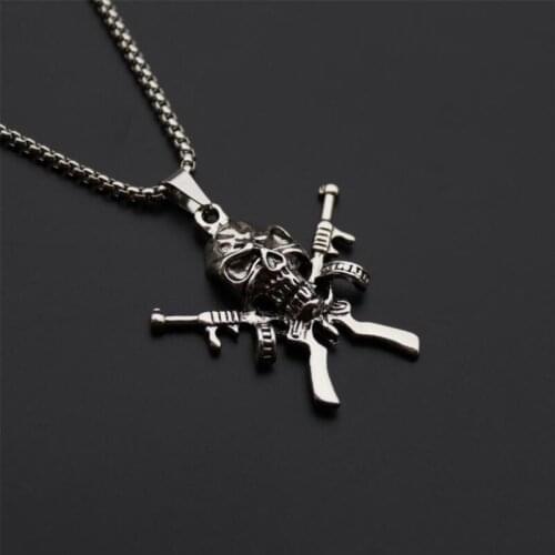 2021 New Personality Creative Hip-hop Stainless Steel Chain Pirate King Machine Gun Mens Domineering Necklace Jewelry