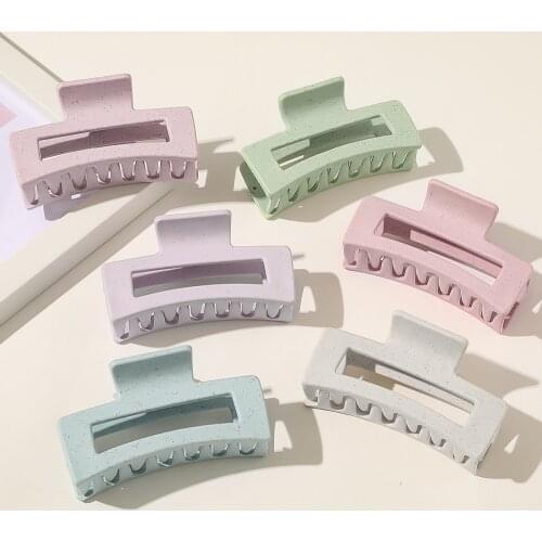 Korean Style Fashion Women Girls Acrylic Hair Claws Hair Clips Headwear Solid Color Big Size Women Hair Accessories Ornament