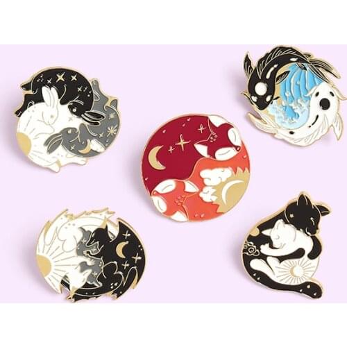 Sun and Moon Day and night Enamel Brooch Rabbit dog fox bat Koi animals Huddle together Round Lapel Pin Bag clothes punk Badge