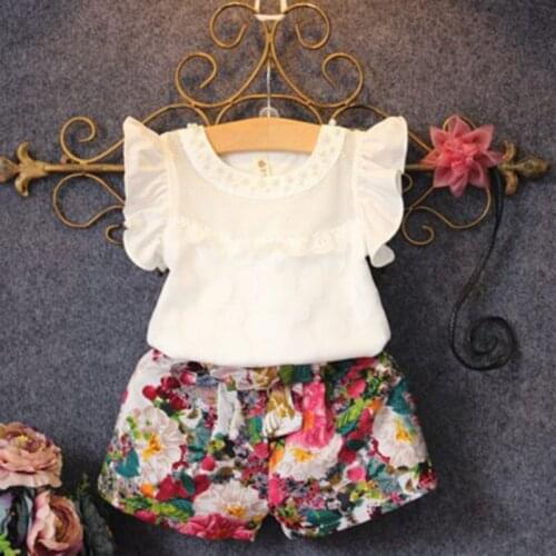 Girls Sets 2019 New Childrens Clothing Girls Flare Sleeve T-Shirts Blouse+Floral Shorts Suits Kid Summer 2Pcs Clothes 2-7Y