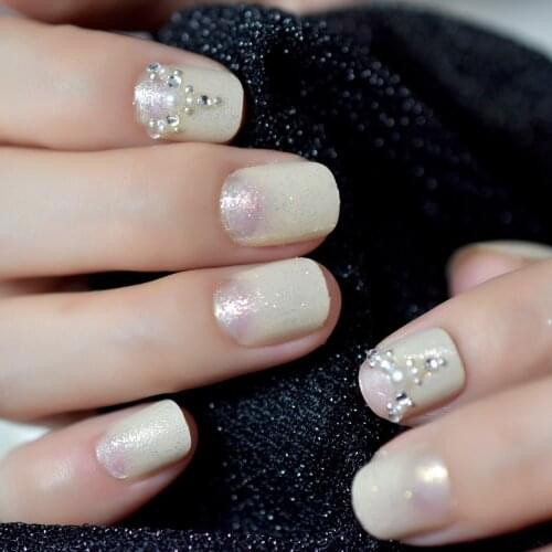 Pretty Girl 24 Designer Nail Kit Light Gold Glitter Small Fake Nails for Small Fingers Rhinestones Beads Decoration Tips Short