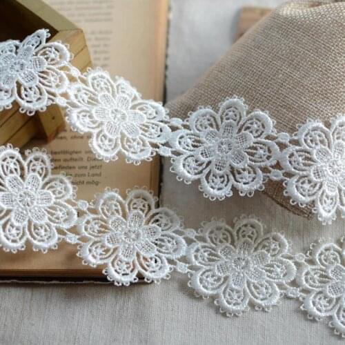 5 Meters/lot 5cm Width Hot Sale Pretty Lace Applique Venice Flower Lady Motif Venise Lace Trim High Quality