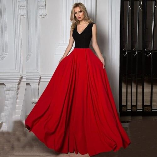 New Arrival Black Lace A Line Evening Gowns Long Sleeveless V Neckline Wedding Party Dresses Red Bottom Full Length On Sale