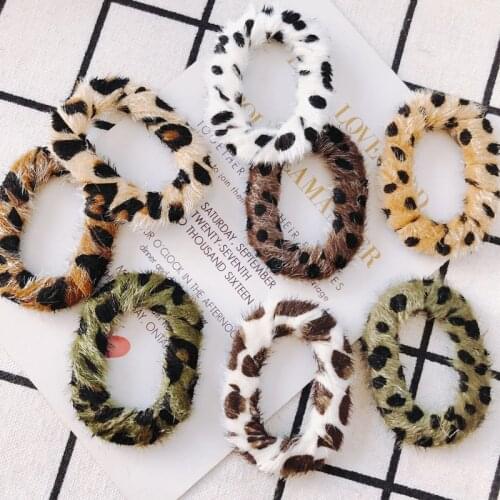 4 pieces / lot DIY wild new autumn and winter leopard fabric circle temperament earrings earrings accessories material