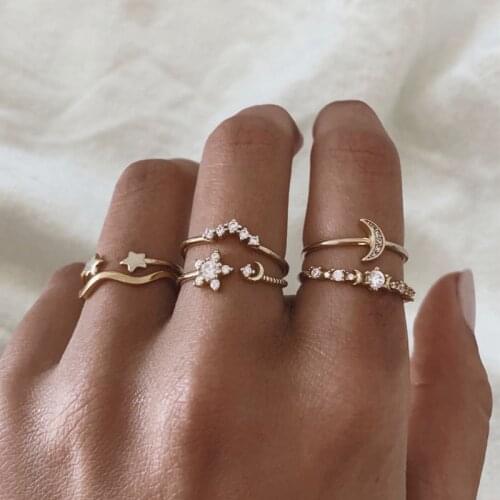 6 Pcs/Set Fashion Crystal Star Moon Rings Set Vintage Gold Simple Finger Rings for Women Party Jewelry Gifts