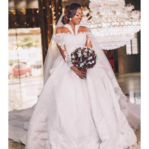 South African Wedding Dresses Plus Size Lace Appliques Ball Gown Black Girls Vintage Dress Full Sleeves vestido de novia