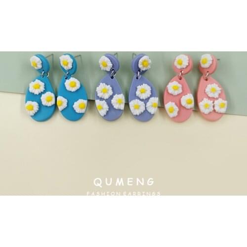 QUMENG Wholesale Colorful Plant Handmade 3D small Daisy Flower polymer Soft Clay Women Dangle Earrings Geometric Simple Jewelry