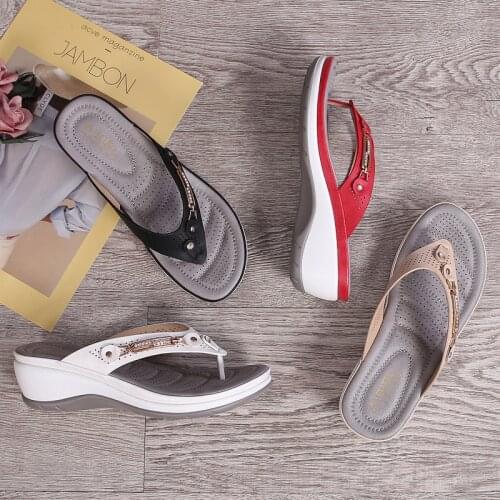 2021 Womens Slippers Summer New Fashion Metal Button Slides Shoes Wedge Beach Sandals Women Outside Platform Leisure Flip Flops