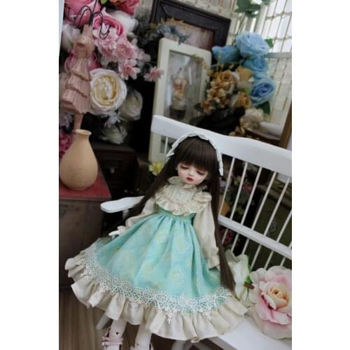 BJD doll dress is suitable for 1/31/41/6MSD Blythes fashion versatile light green dress dress + white headpiece two-piece set