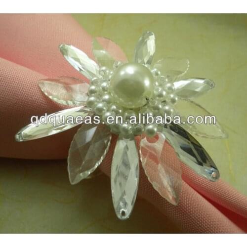 Clear crystal diamond cheap napkin ring, acrylic wedding pearl napkin holder