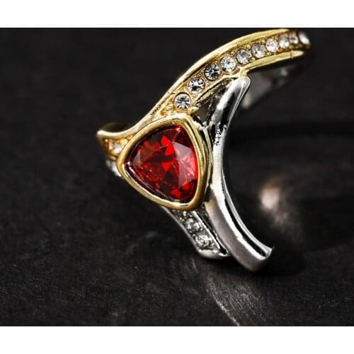Wholesale Trendy Two Color Shield Geometric Triangle Red Zircon Crystal Rings for Women Party Jewelry Accessories