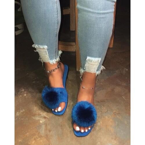 2020 summer new hair ball can be worn outside flat comfortable wild slippers one-line large size spot wholesale