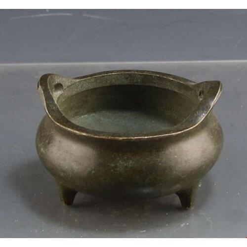 Copper Statue Make old Xuande furnace tripod copper incense burner ornament Buddhist utensils