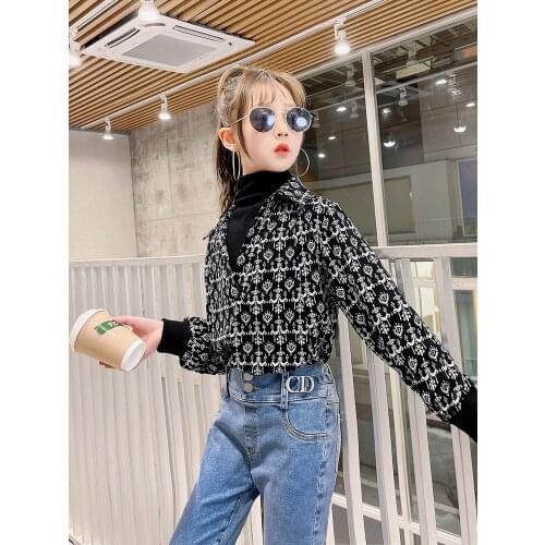 Girls shirt spring and summer vacation two-piece bottomed shirt new medium-sized childrens net red chiffon stitching top tide