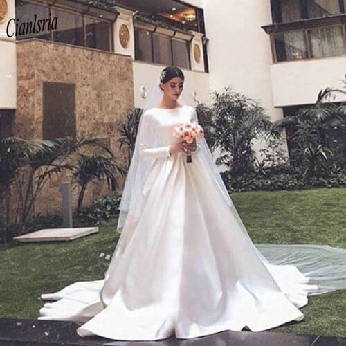 Simple Satin Full Cover Ball Gown Wedding Dress Long Sleeve Vestido De Novia Custom Made Dubai Arabic Bridal Wedding Dress