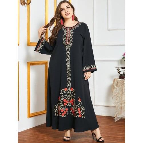 Modest Arabic Abaya Dress for Women Fall 2021 Black Ethnic Floral Embroidery Plus Size Dubai Turkey Muslim Clothes HB542