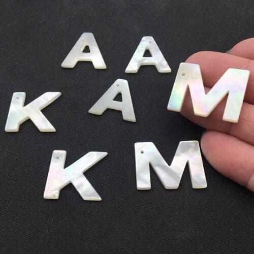100pcs/lot 20mm Natural Letter Mother of Pearl shell for DIY Jewelry Alphabet Letter MOP Mother Pearl shell Beads