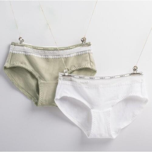 New Womens Panties Mid-waist Cotton Lace Edge Thin Breathable Sexy Buttocks Girls Sports Briefs Solid Womens Panties Comfort