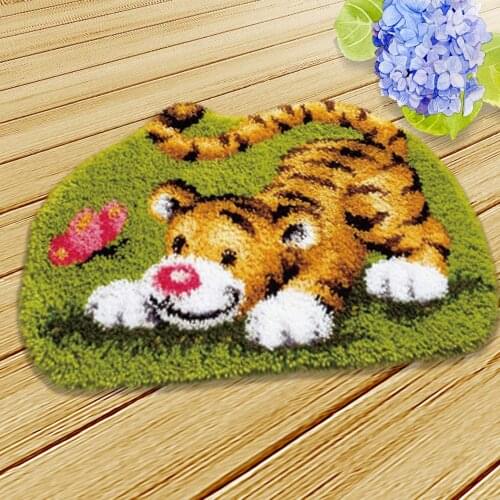 Knooppakket Do It Yourself Cushions Latch Hook Kits Diy Europe Sofa Shape Lovely Needlework Mat Sofa Shape Cushions Blank Canvas