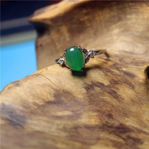 Liemjee Wholesale Fashion Jewelry Green Chalcedony Special Silver Plated Ring For Women Feature Concise Namour Charm Gift