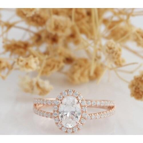 Veryins Split Band 14K Rose Gold Anniversary Promise Ring Center 1ct Oval Cut Moissanite Halo Engagement Ring for Women Gift