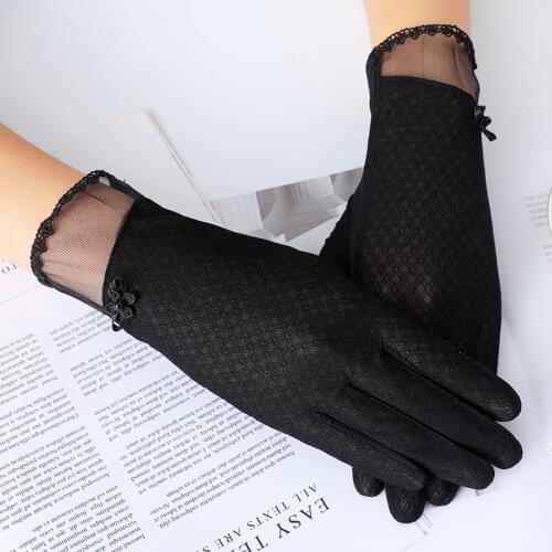 Sexy Women Sunscreen Gloves Summer Pearl Flowers Short Thin Lace Glove Touch Screen Autumn Anti-UV Non-slip Driving Gloves