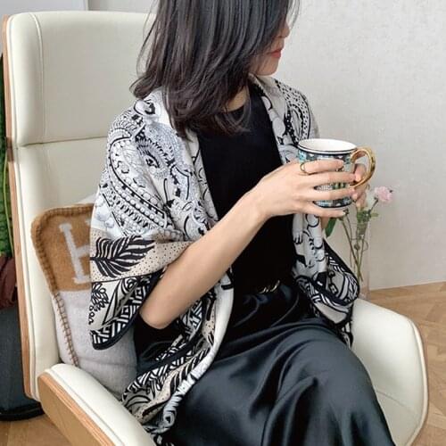 2021 New Style 70% Cashmere 30% Silk Fashion Egyptian Scepter Velvet Large Square Scarf Silk Shawl