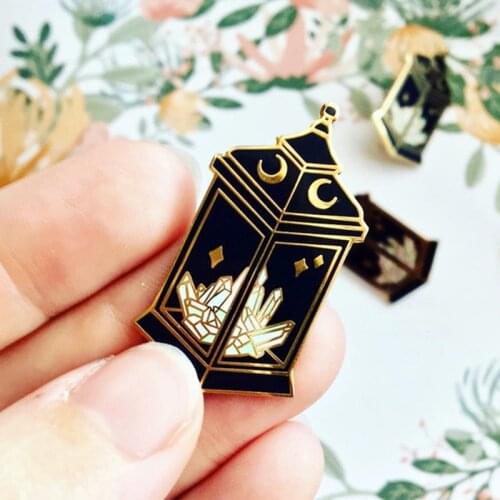 Mystical Crystal Lantern Witchy Halloween Enamel Brooch Pin Hat Bag Lapel Pins Badges Women Mens Fashion Jewelry Accessories