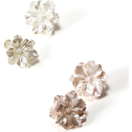 2021 New Vintage S925 Silver Needle Acrylic Camellia Lovely Simple Flower Stud Earring for Women