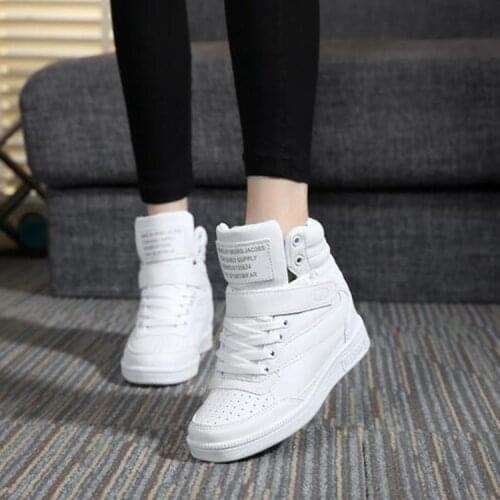 WDHKUN Women's Hidden Platform Shoes