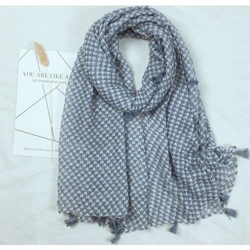 2021 Fashion Cute Love Print Tassel Scarves Shawls Long Heart Pattern Beach Wrap Scarf Hijab Muffler
