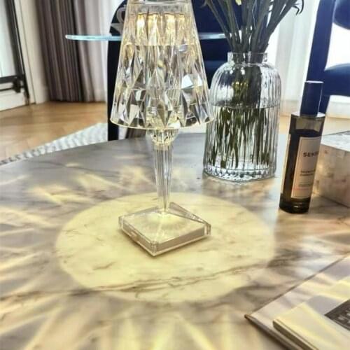 Diamond Table Lamp USB Rechargeable Acrylic Decoration Lamp Bedroom Bedside Crystal Table Lamp Gift Night Light Lighting Device