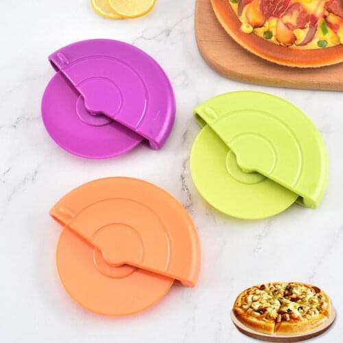 Labor-saving Anti-shock Rolling Dough Cutter Plastic Pizza Scraper Wheel Roller Cutter Kitchen Gadget