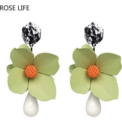 European and American Fashion Exaggerated Personality Flowers Acrylic Earrings Statement Vintage Stud Earrings For Women