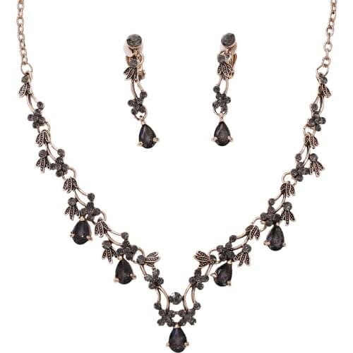 Bride Jewelry Set Exquisite Drop-shaped Bridal Jewelry Zircon Necklace + Earrings Wedding Dress Accessories Factory Direct Sales