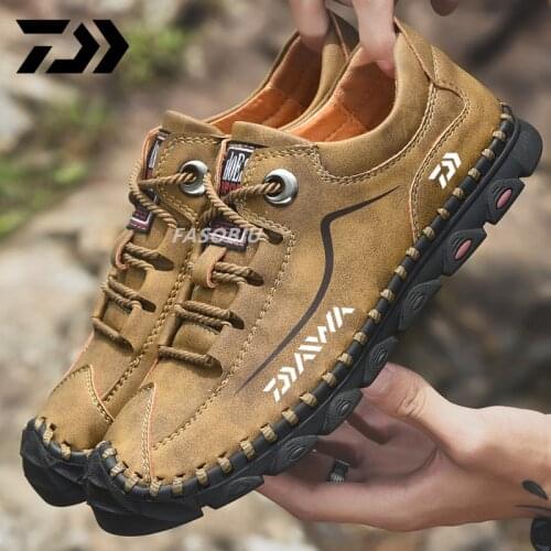 2021 Daiwa Men Hiking Fishing Shoes Anti-skid Mountain Climbing Boots Outdoor Athletic Anti-wear Fishing leather Shoes