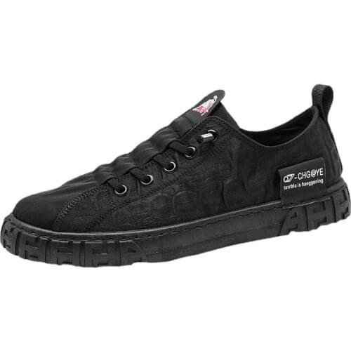 2021 New Plus Size Summer Mesh Mens Shoes Breathable Mens Sports Casual Shoes Fashion Flat Board Shoes Mens Sneakers