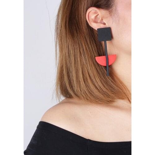 Geometric Hot Red Wooden Bead Hanging Earrings Women Unique Wood Semicircle Stud Earrings For Mother Boho Jewelry Night Wear