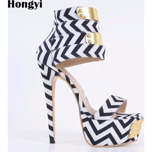 Hongyi Hot Selling 2018 New Summer Fashion Buckle High Platform Sandals Women Casual Ladies Shoes Black White Size EURO 35 to 42