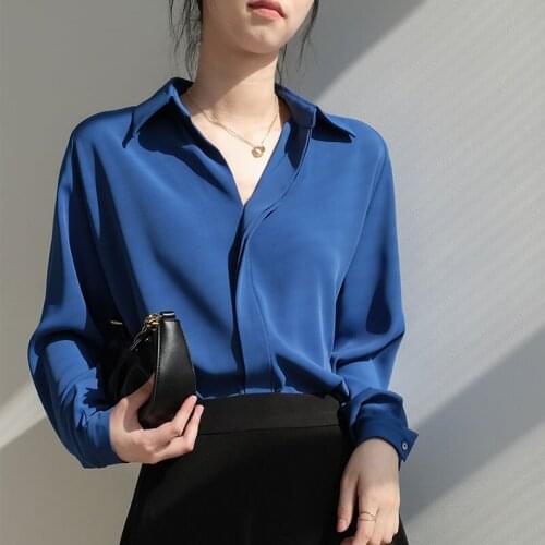 2021 New Blue Satin Shirt Fashion Design Blouse Solid V-neck Tops Long-sleeve Shirt Office Lady Blouse Chic Outer Wear 16884