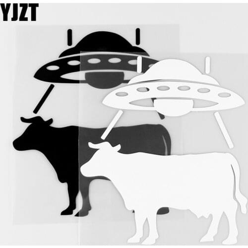 YJZT 13X15CM UFO Cow Abduction Car Sticker Window Decoration Vinyl Decals Alien Black / Silver 10A-0109