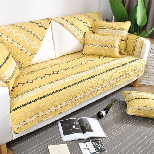 Aki's Gift Sofa Covers