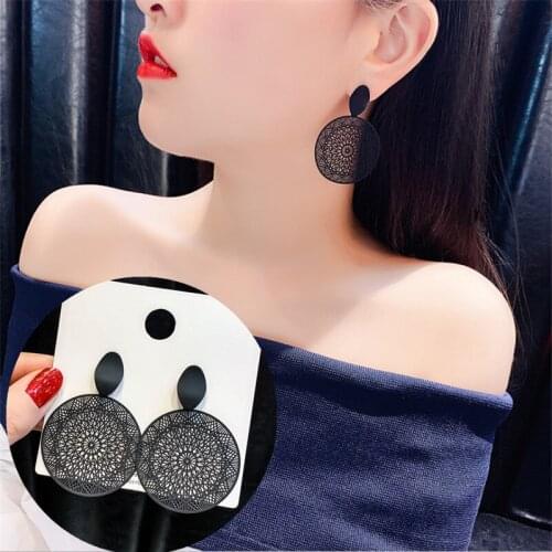 2019 new Sexy Black Large Earrings hollow pattern earrings Brincos Celebrity Big Circle Earrings for Women Punk Jewelry female