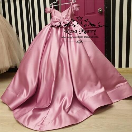 Lovely Pink Ball Gown Cheap Flowe Girls Dresses for Weddings 2021 Simple Satin Kids Christmas Birthday Party Christening Gowns