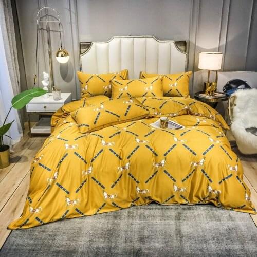 2020 Glossy Satin Printed Fashion Bedding Set Smooth Lustrous Duvet Cover Set Bed Sheet Pillowcases Queen King size 4pcs